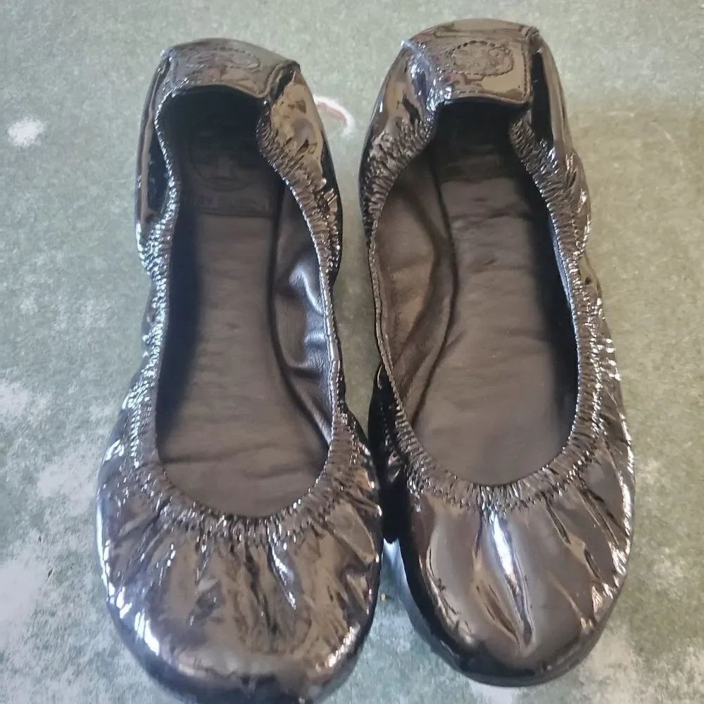 Tory Burch Eddie Black Patent Leather Ballet Flats sz 7